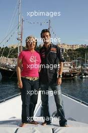 26.05.2006 Monte Carlo, Monaco,  Tiago Monteiro (POR), Midland MF1 Racing, with his mother - Formula 1 World Championship, Rd 7, Monaco Grand Prix, Friday