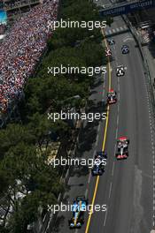 28.05.2006 Monte Carlo, Monaco,  Fernando Alonso (ESP), Renault F1 Team, R26 leads the start of the race - Formula 1 World Championship, Rd 7, Monaco Grand Prix, Sunday Race