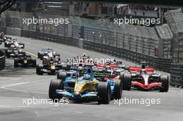 28.05.2006 Monte Carlo, Monaco,  1st place,  Fernando Alonso (ESP), Renault F1 Team, 2nd place  Kimi Raikkonen (FIN), Räikkönen, McLaren Mercedes, 3rd place, Mark Webber (AUS), Williams F1 Team   - Formula 1 World Championship, Rd 7, Monaco Grand Prix, Sunday Race