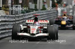 28.05.2006 Monte Carlo, Monaco,  Rubens Barrichello (BRA), Honda Racing F1 Team, RA106  - Formula 1 World Championship, Rd 7, Monaco Grand Prix, Sunday Race