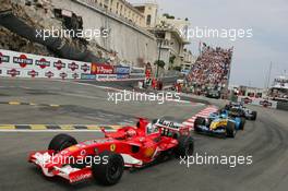 28.05.2006 Monte Carlo, Monaco,  Michael Schumacher (GER), Scuderia Ferrari, F2006, Giancarlo Fisichella (ITA), Renault F1 Team and Nico Rosberg (GER), WilliamsF1 Team- Formula 1 World Championship, Rd 7, Monaco Grand Prix, Sunday Race