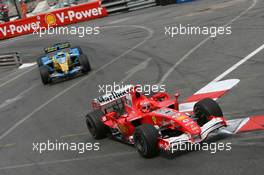 28.05.2006 Monte Carlo, Monaco,  Michael Schumacher (GER), Scuderia Ferrari, Giancarlo Fisichella (ITA), Renault F1 Team - Formula 1 World Championship, Rd 7, Monaco Grand Prix, Sunday Race