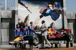 28.05.2006 Monte Carlo, Monaco,  Red Bull Racing drivers with Kevin Spacey - Formula 1 World Championship, Rd 7, Monaco Grand Prix, Sunday