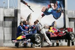 28.05.2006 Monte Carlo, Monaco,  Red Bull Racing Drivers with Kevin Spacey, actor - Formula 1 World Championship, Rd 7, Monaco Grand Prix, Sunday