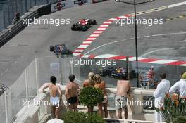 25.05.2006 Monte Carlo, Monaco,  Fans watch the cars on track - Formula 1 World Championship, Rd 7, Monaco Grand Prix, Thursday
