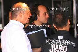 25.05.2006 Monte Carlo, Monaco,  Ron Dennis (GBR), McLaren, Team Principal, Chairman & Juan-Pablo Montoya (COL), Juan Pablo, McLaren Mercedes - Formula 1 World Championship, Rd 7, Monaco Grand Prix, Thursday