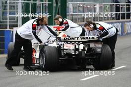 27.04.2006 Silverstone, England, Anthony Davidson (GBR), Test Driver, Honda Racing F1 Team