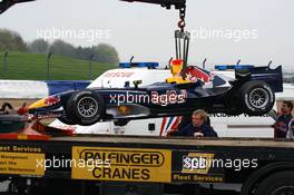 25.04.2006 Silverstone, England, David Coulthard (GBR), Red Bull Racing stopped on the track