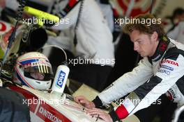 25.04.2006 Silverstone, England, Anthony Davidson (GBR), Test Driver, Honda Racing F1 Team, Jenson Button (GBR), Honda Racing F1 Teamwww.xpb.cc, EMail: info@xpb.cc - copy of publication required for printed pictures. Every used picture is fee-liable. c Copyright: Davenport / xpb.cc