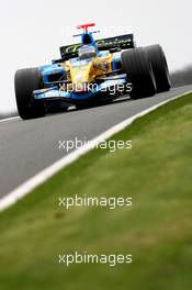 26.04.2006 Silverstone, England, Fernando Alonso (ESP), Renault F1 Team