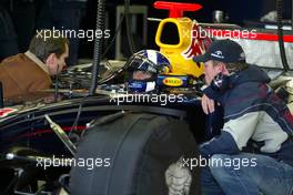 26.04.2006 Silverstone, England, David Coulthard (GBR), Red Bull Racing, Robert Doornbos (NED), Test Driver, Red Bull Racing