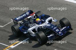 21.04.2006 Imola, Italy,  Mark Webber (AUS), Williams F1 Team, FW28 Cosworth - Formula 1 World Championship, Rd 4, San Marino Grand Prix, Friday Practice