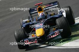 21.04.2006 Imola, Italy,  David Coulthard (GBR), Red Bull Racing, RB2 - Formula 1 World Championship, Rd 4, San Marino Grand Prix, Friday Practice