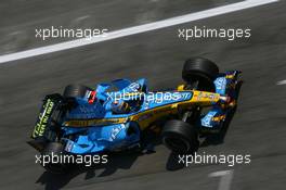 21.04.2006 Imola, Italy,  Fernando Alonso (ESP), Renault F1 Team, R26 - Formula 1 World Championship, Rd 4, San Marino Grand Prix, Friday Practice