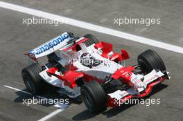 21.04.2006 Imola, Italy,  Jarno Trulli (ITA), Toyota Racing, TF106 - Formula 1 World Championship, Rd 4, San Marino Grand Prix, Friday Practice