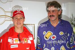 21.04.2006 Imola, Italy,  Michael Schumacher (GER), Scuderia Ferrari with Gordon Murray, ex Brabham and McLaren Designer - Formula 1 World Championship, Rd 4, San Marino Grand Prix, Friday