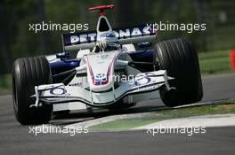 21.04.2006 Imola, Italy,  Nick Heidfeld (GER), BMW Sauber F1 Team, F1.06 - Formula 1 World Championship, Rd 4, San Marino Grand Prix, Friday Practice