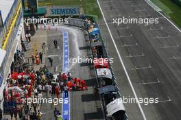 21.04.2006 Imola, Italy,  The pits - Formula 1 World Championship, Rd 4, San Marino Grand Prix, Friday