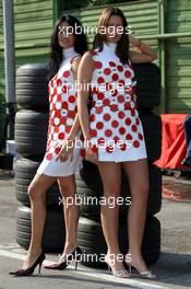 21.04.2006 Imola, Italy,  Martini Girls - Formula 1 World Championship, Rd 4, San Marino Grand Prix, Friday