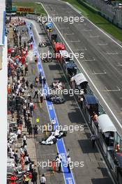 21.04.2006 Imola, Italy,  The pit lane - Formula 1 World Championship, Rd 4, San Marino Grand Prix, Friday