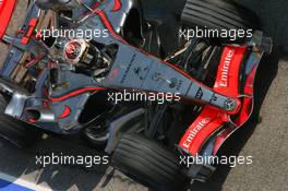 21.04.2006 Imola, Italy,  Kimi Raikkonen (FIN), Räikkönen, McLaren Mercedes, MP4-21 - Formula 1 World Championship, Rd 4, San Marino Grand Prix, Friday Practice