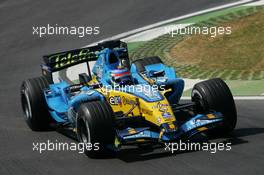 21.04.2006 Imola, Italy,  Giancarlo Fisichella (ITA), Renault F1 Team, R26 - Formula 1 World Championship, Rd 4, San Marino Grand Prix, Friday Practice