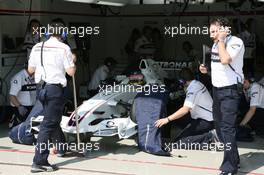 21.04.2006 Imola, Italy,  Jacques Villeneuve (CDN), BMW Sauber F1 Team - Formula 1 World Championship, Rd 4, San Marino Grand Prix, Friday Practice