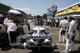 23.04.2006 Imola, Italy,  Nick Heidfeld (GER), BMW Sauber F1 Team - Formula 1 World Championship, Rd 4, San Marino Grand Prix, Sunday Pre-Race Grid