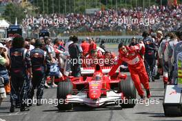 23.04.2006 Imola, Italy,  Michael Schumacher (GER), Scuderia Ferrari - Formula 1 World Championship, Rd 4, San Marino Grand Prix, Sunday Pre-Race Grid