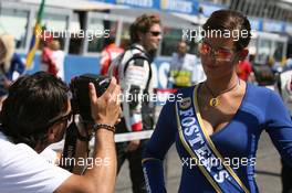 23.04.2006 Imola, Italy,  Grid Girl - Formula 1 World Championship, Rd 4, San Marino Grand Prix, Sunday Grid Girl