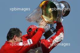 23.04.2006 Imola, Italy,  Michael Schumacher (GER), Scuderia Ferrari and Jean Todt (FRA), Scuderia Ferrari, Teamchief, General Manager, Team Principal - Formula 1 World Championship, Rd 4, San Marino Grand Prix, Sunday Podium