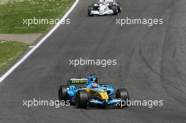 23.04.2006 Imola, Italy,  Giancarlo Fisichella (ITA), Renault F1 Team, R26 - Formula 1 World Championship, Rd 4, San Marino Grand Prix, Sunday Race