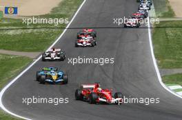 23.04.2006 Imola, Italy,  Felipe Massa (BRA), Scuderia Ferrari, 248 F1 leads Fernando Alonso (ESP), Renault F1 Team, R26 - Formula 1 World Championship, Rd 4, San Marino Grand Prix, Sunday Race