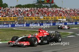 23.04.2006 Imola, Italy,  Tiago Monteiro (PRT), Midland MF1 Racing - Formula 1 World Championship, Rd 4, San Marino Grand Prix, Sunday Race