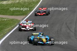 23.04.2006 Imola, Italy,  Fernando Alonso (ESP), Renault F1 Team, R26 leads Ralf Schumacher (GER), Toyota Racing, TF106 - Formula 1 World Championship, Rd 4, San Marino Grand Prix, Sunday Race