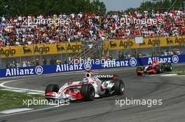 23.04.2006 Imola, Italy,  Takuma Sato (JPN), Super Aguri F1 and Tiago Monteiro (PRT), Midland MF1 Racing - Formula 1 World Championship, Rd 4, San Marino Grand Prix, Sunday Race