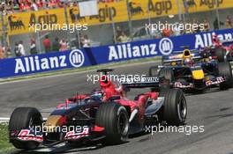 23.04.2006 Imola, Italy,  Scott Speed (USA), Scuderia Toro Rosso and Christian Klien (AUT), Red Bull Racing - Formula 1 World Championship, Rd 4, San Marino Grand Prix, Sunday Race