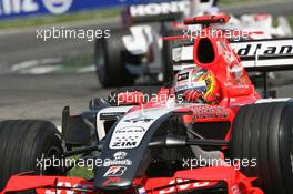 23.04.2006 Imola, Italy,  Tiago Monteiro (PRT), Midland MF1 Racing - Formula 1 World Championship, Rd 4, San Marino Grand Prix, Sunday Race