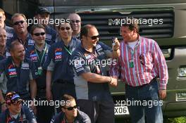 22.04.2006 Imola, Italy,  The General Director of MAN Truck & bus b.v Bert van Hasselt hands over the keys to the new Midland MAN trucks to Colin Kolles (GER), Midland MF1 Racing, Managing Director  - Formula 1 World Championship, Rd 4, San Marino Grand Prix, Saturday