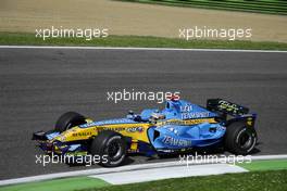 22.04.2006 Imola, Italy,  Fernando Alonso (ESP), Renault F1 Team, R26 - Formula 1 World Championship, Rd 4, San Marino Grand Prix, Saturday Qualifying