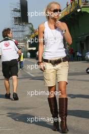 22.04.2006 Imola, Italy,  Cora Schumacher (GER), Wife of Ralf Schumacher - Formula 1 World Championship, Rd 4, San Marino Grand Prix, Saturday