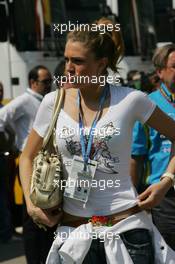 22.04.2006 Imola, Italy,  Girl in teh Paddock - Formula 1 World Championship, Rd 4, San Marino Grand Prix, Saturday