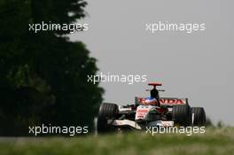 22.04.2006 Imola, Italy,  Rubens Barrichello (BRA), Honda Racing F1 Team, RA106  - Formula 1 World Championship, Rd 4, San Marino Grand Prix, Saturday Practice