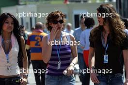 22.04.2006 Imola, Italy,  Girl in teh Paddock - Formula 1 World Championship, Rd 4, San Marino Grand Prix, Saturday