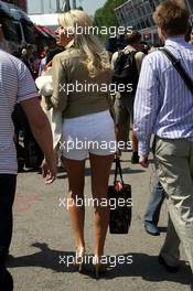 22.04.2006 Imola, Italy,  Girls in the Paddock - Formula 1 World Championship, Rd 4, San Marino Grand Prix, Saturday