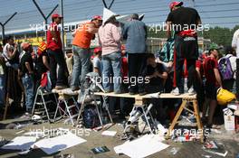 23.04.2006 Imola, Italy,  Fans - Formula 1 World Championship, Rd 4, San Marino Grand Prix, Sunday