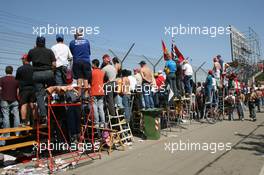 23.04.2006 Imola, Italy,  Fans - Formula 1 World Championship, Rd 4, San Marino Grand Prix, Sunday