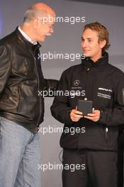 04.11.2006 Stuttgart, Germany,  Dr. Dieter Zetsche (CEO, DaimlerCrysler AG), Mathias Lauda (AUT), Persson Motorsport AMG-Mercedes, Portrait - DTM 2006 - Stars & Cars-Tag 2006, around of the new Mercedes-Benz Museum and the new Mercedes-Benz Center at Stuttgart-Untertürkheim