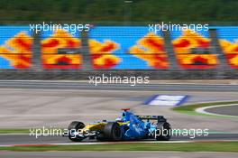 25.08.2006 Istanbul, Turkey,  Fernando Alonso (ESP), Renault F1 Team, R26 - Formula 1 World Championship, Rd 14, Turkish Grand Prix, Friday Practice