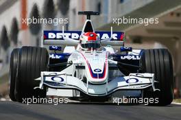 25.08.2006 Istanbul, Turkey,  Robert Kubica (POL), BMW Sauber F1 Team, Pitlane, Box, Garage - Formula 1 World Championship, Rd 14, Turkish Grand Prix, Friday Practice